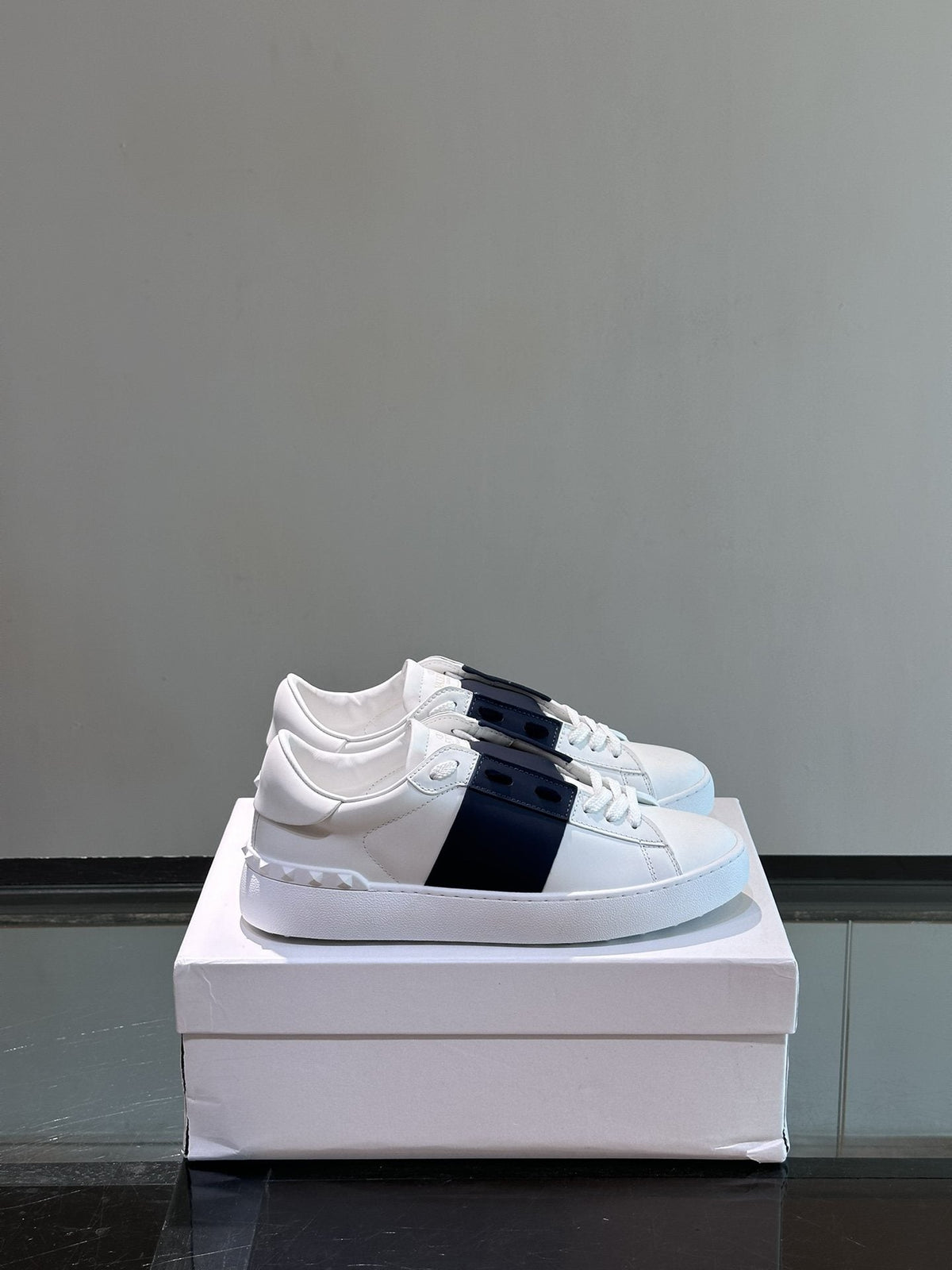 Valentino White Black Strap Low-Top Sneakers